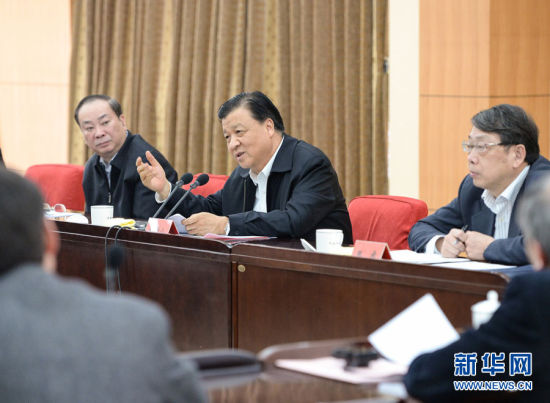 3月27日，中共中央政治局常委、中央书记处书记刘云山同在中央党校学习的部分高校党委书记、校长座谈。 新华社记者 李贺 摄 