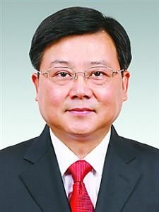 决定任命张小松为上海市人民政府外事办公室主任。