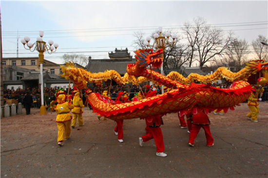 (图片说明：文中图片是明性寺举办的法会、庙会时的场景)