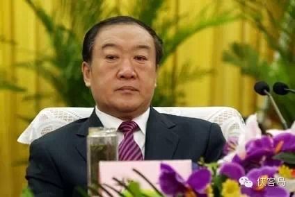 　　苏荣：“我就是权钱交易所所长”