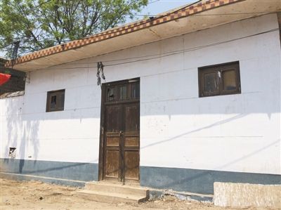 三年前发生命案的台球厅，如今已废弃并破旧不堪。新京报记者 王大鹏 摄