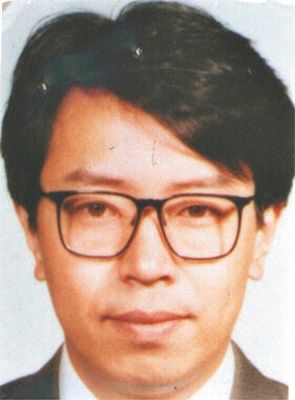 姚耿 现年53岁，外逃前任云南省五矿化工进出口（集团）公司上海浦东分公司经理，1998年逃往泰国或澳大利亚，所涉罪名为贪污。