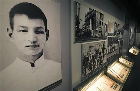 陈云纪念馆里的少年陈云照。　邵剑平　摄 