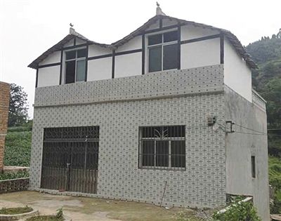 毕节4兄妹服药自杀的房屋外景。新京报记者 范春旭 摄