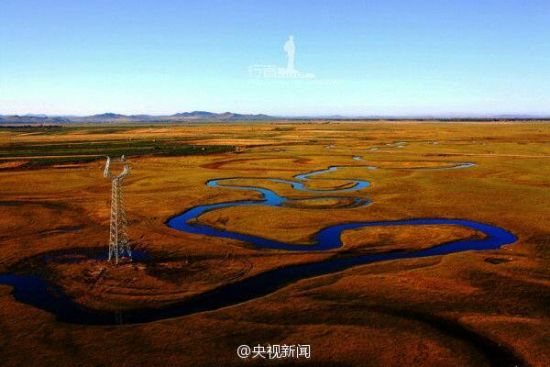 河北张家口草原天路景色。