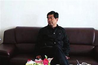 资料图：阜阳市经济技术开发区国税局副局长杨东升。