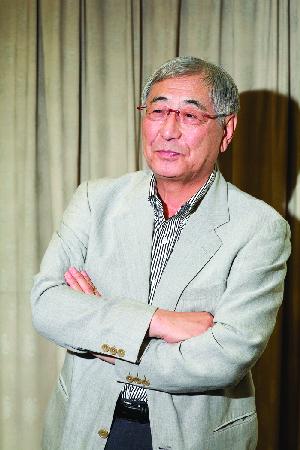 专访日本作家渡边淳一