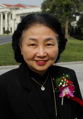 图文香港特区首届政府政务司司长梁爱诗