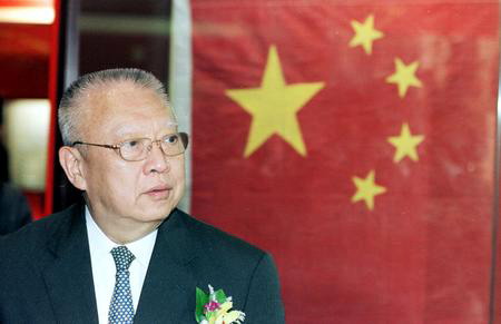 图文:香港特区政府首任特首董建华