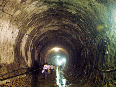 沈阳地铁张沈区间隧道贯通(组图)