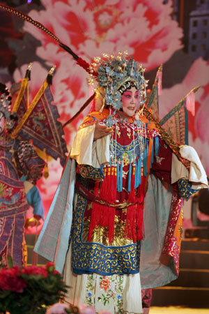 图文著名豫剧表演艺术家马金风现场表演