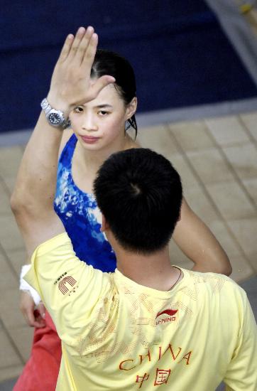 图文跳水――李婷女子3米板预赛领先1