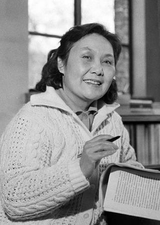 这是白杨的资料照片.