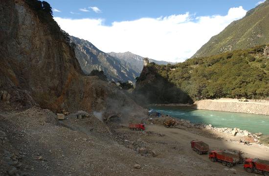 图文:西藏林芝老虎嘴水电站建设进展顺利(1)
