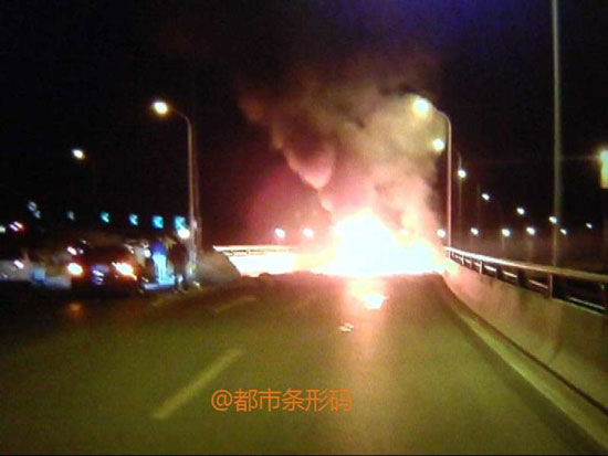 火焰有两米多高 