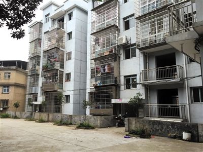 萍乡市某小区。7月9日中午，邹勇在这里被绑架。