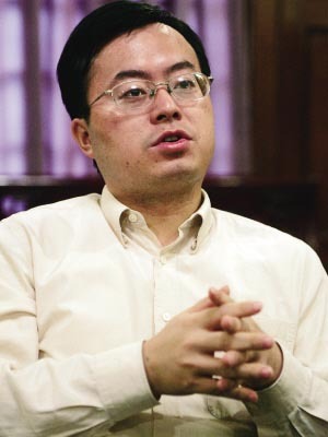 　　【访谈对象】宋国友 复旦大学美国研究中心副教授，长期从事中美金融关系研究