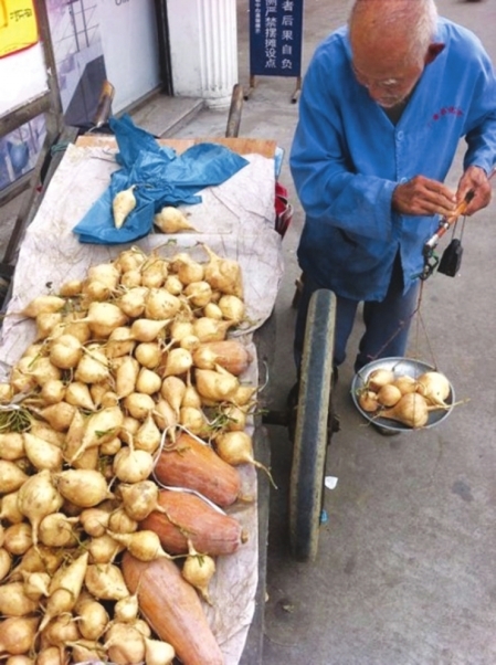 　　老爷爷称地瓜微博配图