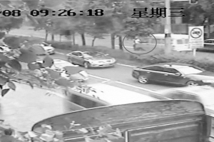 肇事现场。视频截图