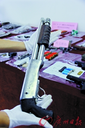 毒贩养枪 枪贩护毒 警方出击 一石二鸟