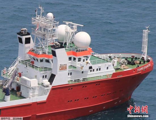 资料图：当地时间2014年6月20日，泰国海域，荷兰公司辉固(Fugro NV)拥有的一艘商业勘探船“辉固赤道号”本周开始进行印度洋海底地图绘制工作，为下一步的马航失联航班搜寻工作提供关键信息。