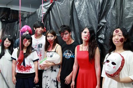 嘉义大学生社团推鬼屋体验活动真人扮鬼吓人 图 手机新浪网