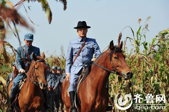 于荣光饰演朱豪三
