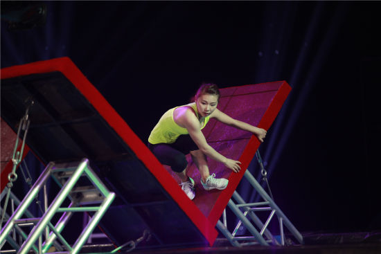 奥运冠军何可欣征服赛道