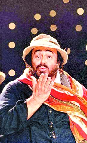 备受癌症折磨 预感来日无多帕瓦罗蒂坦然面对人生