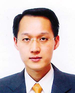 王国斌吴敏霞张翼飞陈筠力施学理