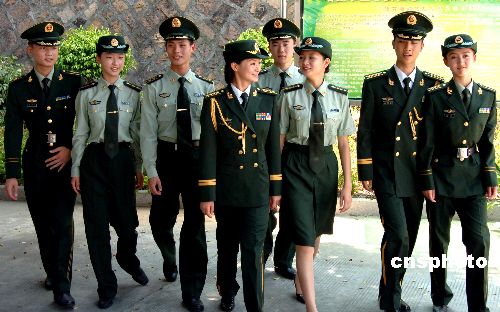 武装警察　07式　17式　制帽① 武装警察 07式 17式 制帽① 中国人民解放军07式军服标识全