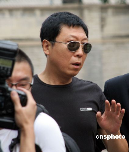 组图:文兴宇追悼会举行 演艺界人士前来送别_新闻中心_新浪网