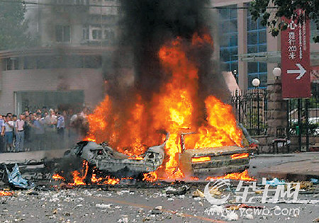 济南人大原主任涉嫌炸死情妇受审