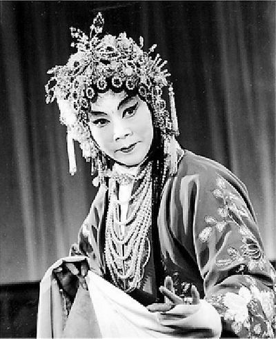 张新芳老师去世一年多了,我对她的思念却越来越深.