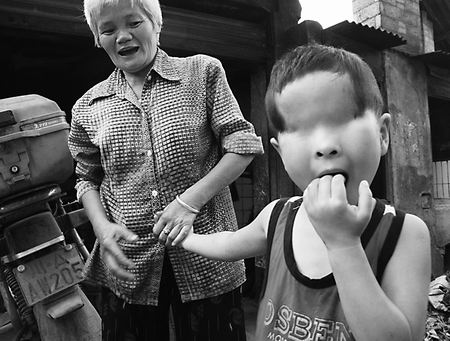 外婆老了"隐眼娃娃"该咋办?