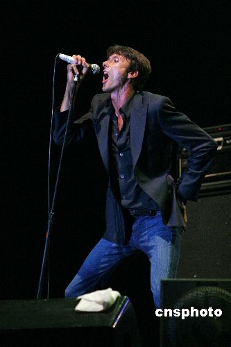 山羊皮主唱brettanderson亮相北京流行音乐节