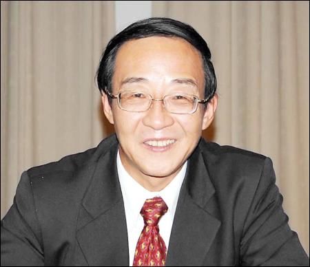 中国政法大学教授 张凌