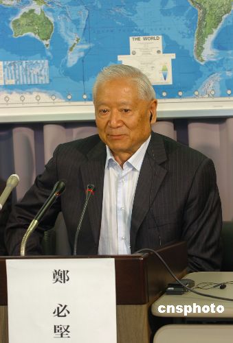 郑必坚林肯当年也坚定地反对国家分裂的行为