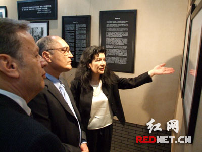 【首发】国际义人何凤山叶落归根 纪念墓地落成益阳_新闻中心_新浪网