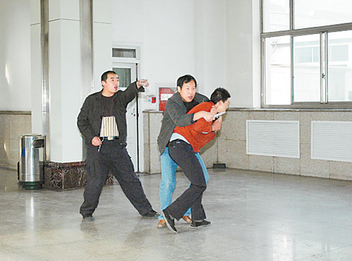 兰州铁路候车大厅反劫持实战演练