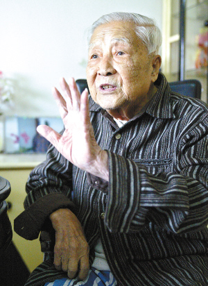 而全省有3500多名百岁老人,广州市百岁老人就占了1/7.