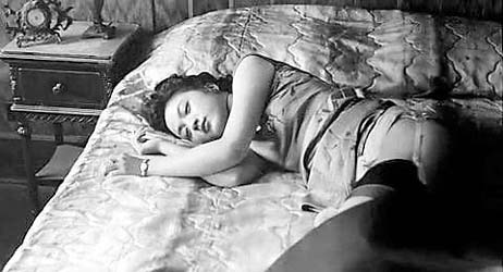 女明星不能"脱"颖而出