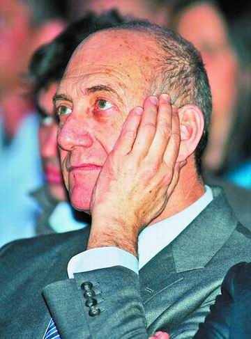 据新华社专电 以色列总理埃胡德·奥尔默特29日宣布,他已确诊罹患前列