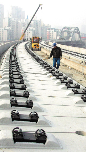 京津城际轨道交通工程市区段无碴轨道博格板铺设工程基本完工(图)