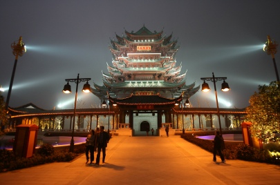 11月9日拍摄的苏州重元寺夜景.