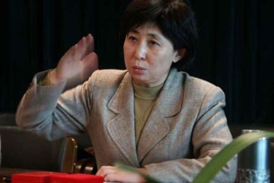 刘姝威发表《严格控制上市公司实际控制人减持套现》，炮轰乐视网创始人贾跃亭三天内两次套现合计25亿元