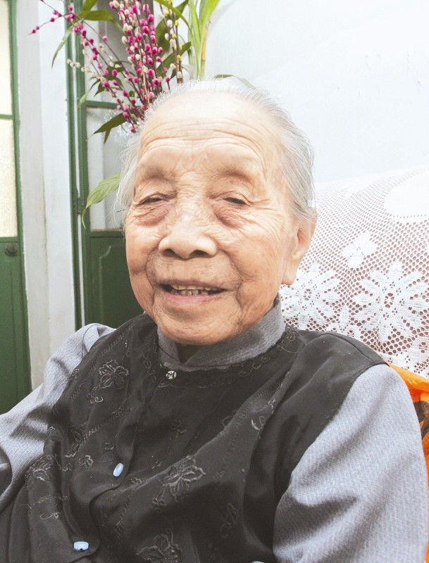 103岁老阿婆,还长黑头发(10)