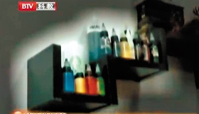 不少文身店都有麻醉药,而这些药品禁止个人购买、使用。 不少文身店都有麻醉药,而这些药品禁止个人购买、使用。