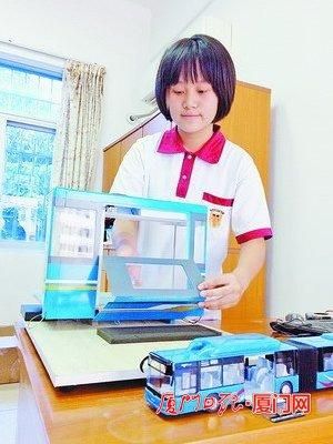 彭斯贻介绍设计思路。