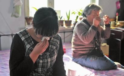 说起这些年相依为命的生活，奶奶和楠楠都掉下了眼泪 本组图片 本报记者 吴廷 摄 